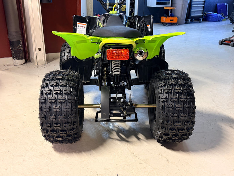 125cc Poseidon - stor barnemodell 3+1 med 8" hjul og hydrauliske bremser både fremme og bak m.m.