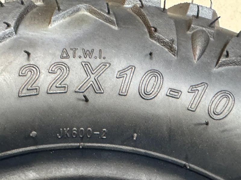 Dekk, bak 22x10-10 - uten felg