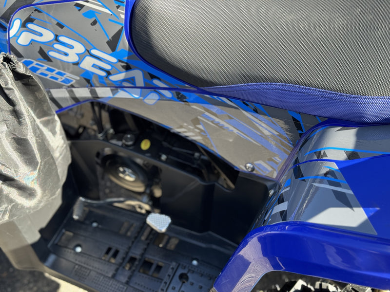 WOLF 125 cc - Stor velutstyrt barn/ungdomsmodell 3+1 med  hengerkule, bagasjebrett, speedometer, LED lys m.m. - Blå/sort