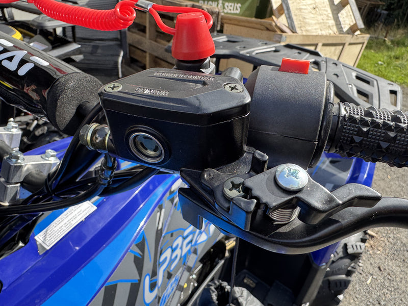 WOLF 125 cc - Stor velutstyrt barn/ungdomsmodell 3+1 med  hengerkule, bagasjebrett, speedometer, LED lys m.m. - Blå/sort