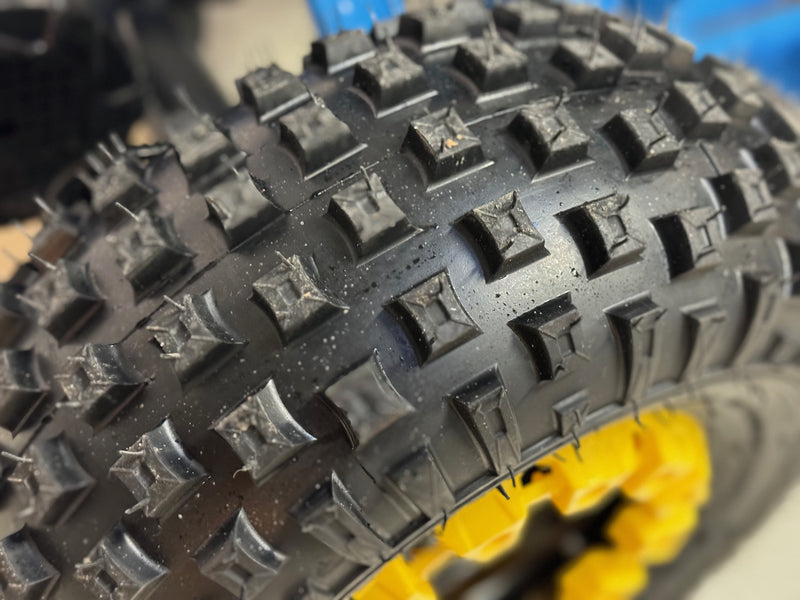 1200W Electric Blue - stor og svært solid bygget barne ATV -  48V m/diff., mekanisk høy/lav gir, 3 effektrinn m.m.